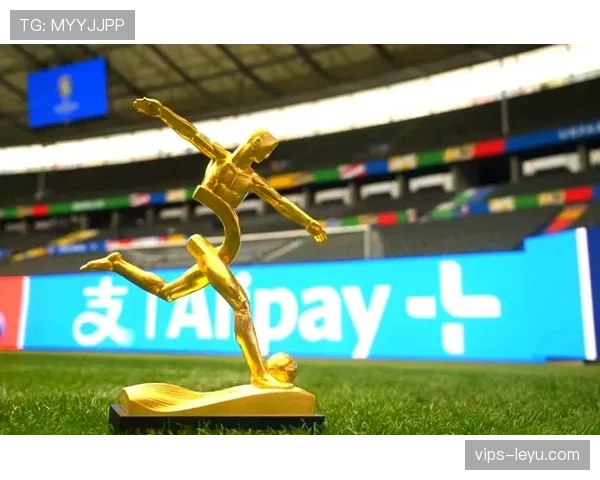 欧洲杯奖杯巡游引爆球迷热情，数万人共襄足球荣耀盛事