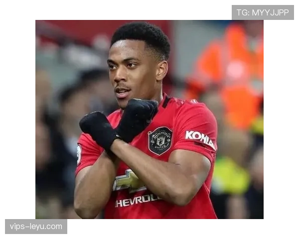 泰勒·罗伯茨加盟英超后状态回暖，助力球队争夺新荣誉